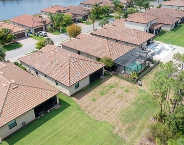 10973 Cherry Laurel Drive - Photo Thumbnail 12