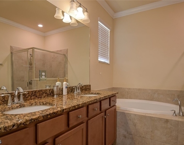 10973 Cherry Laurel Drive - Photo Thumbnail 4