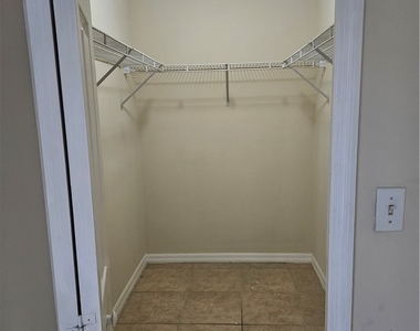4316 9th Street W - Photo Thumbnail 9