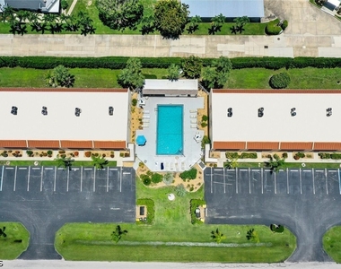 16380 Dublin Circle - Photo Thumbnail 23