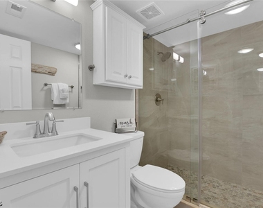 16380 Dublin Circle - Photo Thumbnail 15