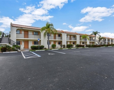 16380 Dublin Circle - Photo Thumbnail 4