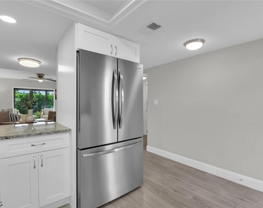 16380 Dublin Circle - Photo Thumbnail 7