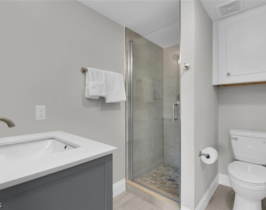 16380 Dublin Circle - Photo Thumbnail 19