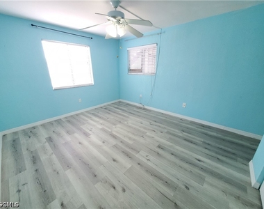 1055 Palm Avenue - Photo Thumbnail 30