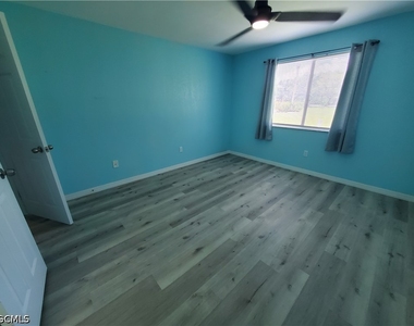 1055 Palm Avenue - Photo Thumbnail 19