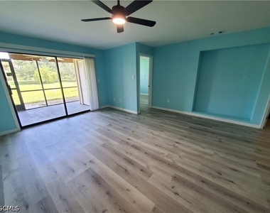 1055 Palm Avenue - Photo Thumbnail 12