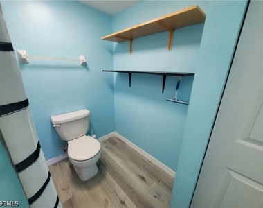 1055 Palm Avenue - Photo Thumbnail 24
