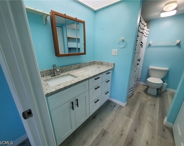 1055 Palm Avenue - Photo Thumbnail 20