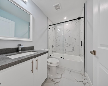 738 Sunrirse Boulevard - Photo Thumbnail 18