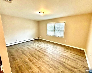 249 Union - Photo Thumbnail 6