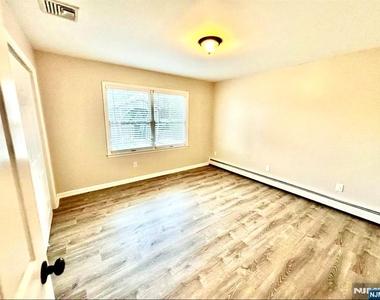249 Union - Photo Thumbnail 4