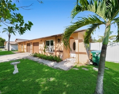 517 Se 23rd Place - Photo Thumbnail 15
