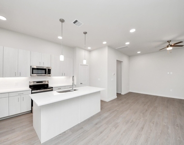 7411 Leighton Meadow Lane - Photo Thumbnail 11