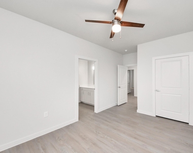 7411 Leighton Meadow Lane - Photo Thumbnail 24