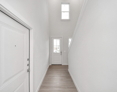 7411 Leighton Meadow Lane - Photo Thumbnail 9