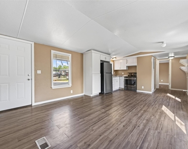 33618 Falcon Spring Street - Photo Thumbnail 14