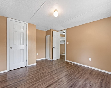 33618 Falcon Spring Street - Photo Thumbnail 12