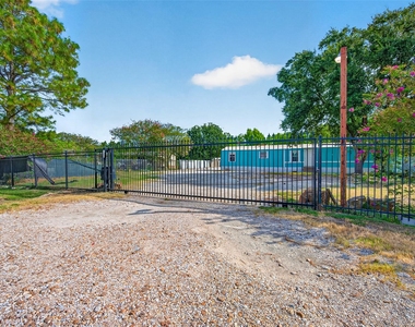 33618 Falcon Spring Street - Photo Thumbnail 9