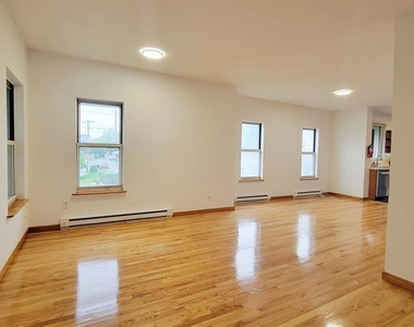86 E Fort Lee - Photo Thumbnail 1