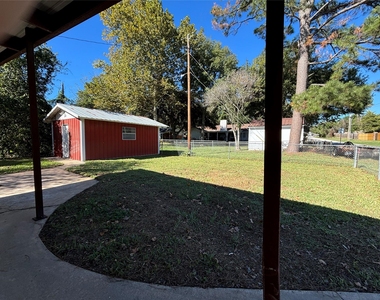 1009 Lawndale Avenue - Photo Thumbnail 18