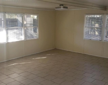 6311 Clayridge Drive - Photo Thumbnail 6