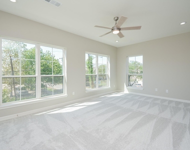 149 S 66 Street - Photo Thumbnail 13