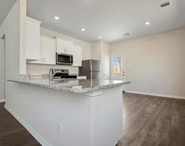 16446 Honeysuckle Hill Drive - Photo Thumbnail 4