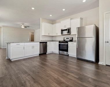 16446 Honeysuckle Hill Drive - Photo Thumbnail 6