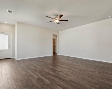 16446 Honeysuckle Hill Drive - Photo Thumbnail 2