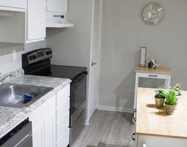 12900 Walden Road - Photo Thumbnail 13