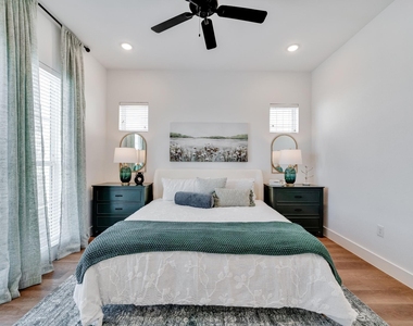 1601-408 Mustang Drive - Photo Thumbnail 11