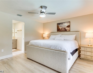 6030 Perthshire Lane - Photo Thumbnail 16