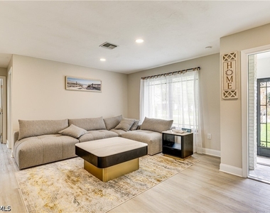 6030 Perthshire Lane - Photo Thumbnail 5