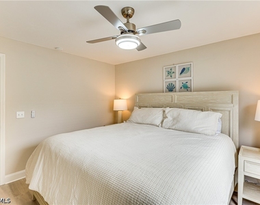 6030 Perthshire Lane - Photo Thumbnail 22