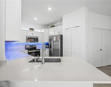 2180 Dragonfruit Way - Photo Thumbnail 4