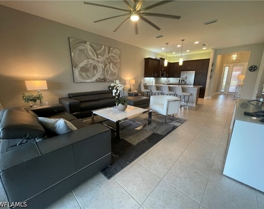 13548 Coronado Drive - Photo Thumbnail 8