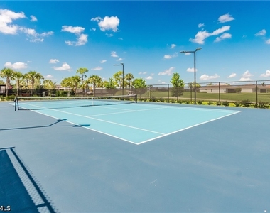 18411 Copperhead Court N - Photo Thumbnail 36