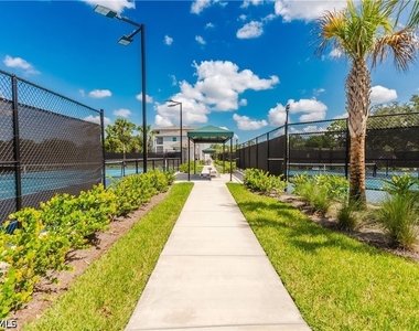 18411 Copperhead Court N - Photo Thumbnail 37