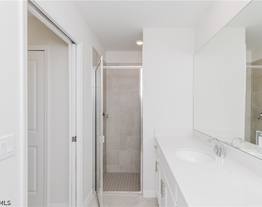 18411 Copperhead Court N - Photo Thumbnail 7
