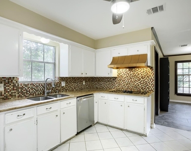10903 Tupper Lake Drive - Photo Thumbnail 8