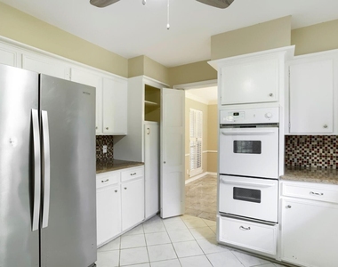 10903 Tupper Lake Drive - Photo Thumbnail 9