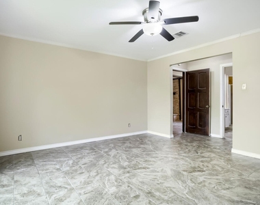 10903 Tupper Lake Drive - Photo Thumbnail 15