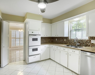 10903 Tupper Lake Drive - Photo Thumbnail 10