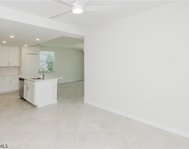18411 Copperhead Court N - Photo Thumbnail 7