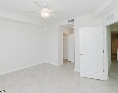 18411 Copperhead Court N - Photo Thumbnail 9