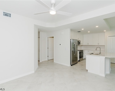 18411 Copperhead Court N - Photo Thumbnail 5