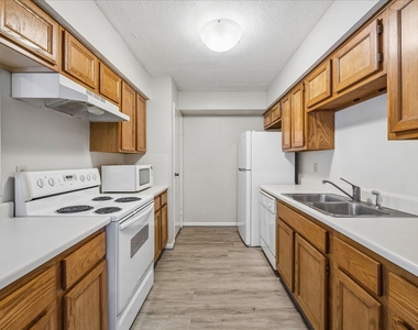12755 Mill Ridge Drive - Photo Thumbnail 5