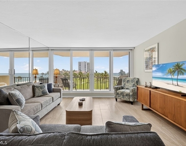 4001 Gulf Shore Boulevard N - Photo Thumbnail 5
