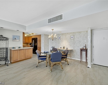 4001 Gulf Shore Boulevard N - Photo Thumbnail 8